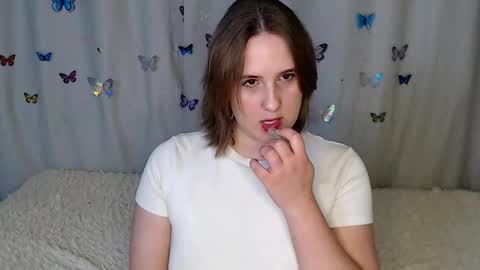 Snapshot of lightnea chatting on November 27, 2:41 pm Nea online show from November 27, 2:41 pm