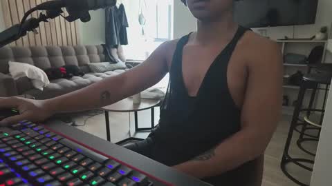 Lightskinbeachboy online show from February 3, 7:08 pm