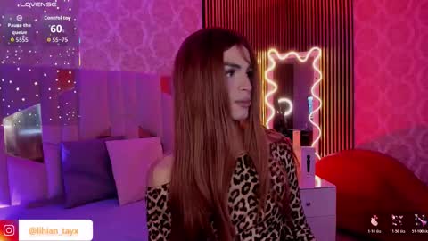 Snapshot of lihian_tay chatting on October 22, 3:51 am LIHIAN online show from October 22, 3:51 am