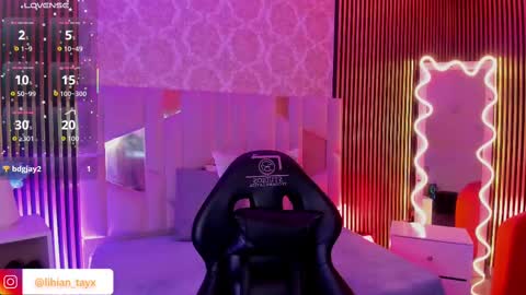 Snapshot of lihian_tay chatting on October 31, 4:02 am LIHIAN online show from October 31, 4:02 am