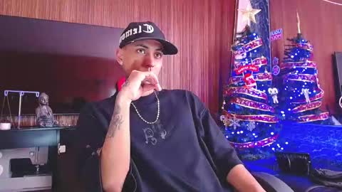 Daniel online show from December 14, 8:02 pm