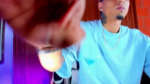 Daniel online show from February 19, 9:33 pm