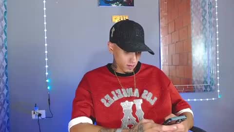 Snapshot of liiaam_lee_ chatting on June 6, 9:08 pm Daniel online show from June 6, 9:08 pm