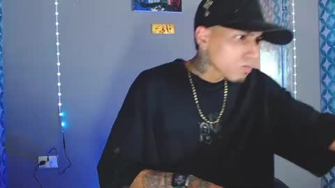 Snapshot of liiaam_lee_ chatting on June 10, 9:35 pm Daniel online show from June 10, 9:35 pm