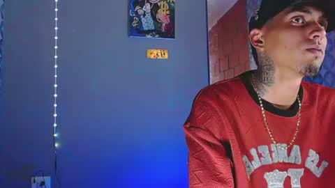 Snapshot of liiaam_lee_ chatting on June 12, 9:57 pm Daniel online show from June 12, 9:57 pm