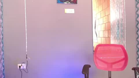 Snapshot of liiaam_lee_ chatting on June 20, 8:44 pm Daniel online show from June 20, 8:44 pm