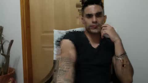 Snapshot of liiam_collins chatting on February 24, 12:20 am liiam online show from February 24, 12:20 am