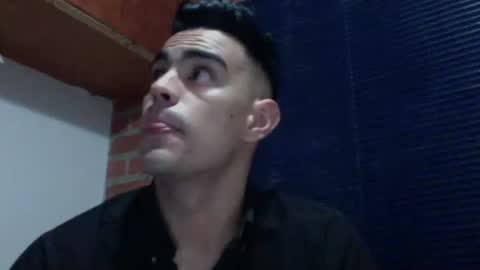 Snapshot of liiam_collins chatting on February 8, 3:43 am liiam online show from February 8, 3:43 am