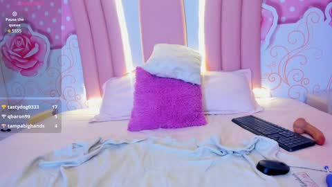 Snapshot of liily_hot chatting on January 3, 11:01 pm LIILY online show from January 3, 11:01 pm