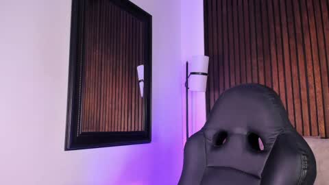 liily_murphy online show from May 8, 5:57 am