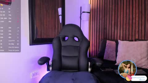 liily_murphy online show from May 16, 4:42 am