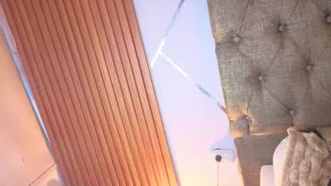 liisa_thompson_ online show from July 11, 5:04 pm