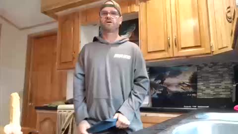 Snapshot of likedoingit69 chatting on October 19, 3:23 pm St pierre online show from October 19, 3:23 pm