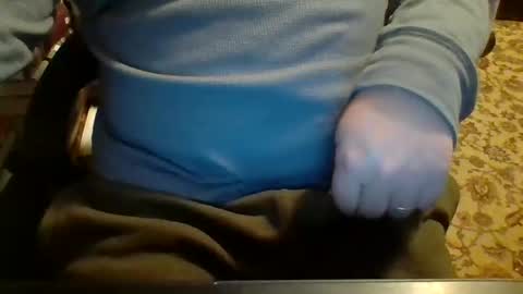 Snapshot of likestobewatchedm chatting on February 10, 2:08 am N online show from February 10, 2:08 am