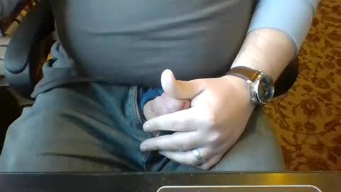 Snapshot of likestobewatchedm chatting on March 1, 4:00 pm N online show from March 1, 4:00 pm