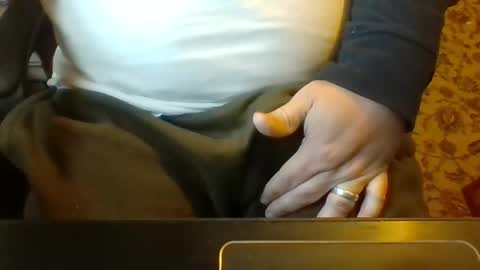 Snapshot of likestobewatchedm chatting on October 26, 9:42 pm N online show from October 26, 9:42 pm