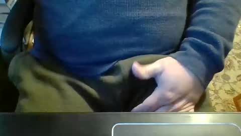 Snapshot of likestobewatchedm chatting on November 16, 9:31 pm N online show from November 16, 9:31 pm