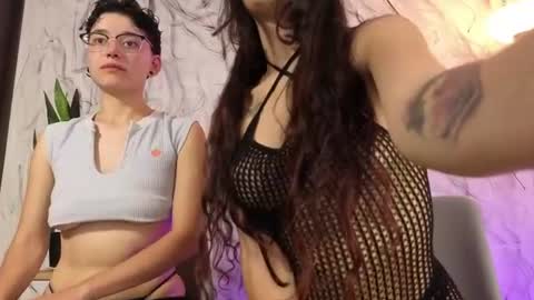 Snapshot of lil_angel7 chatting on August 6, 10:11 pm lil angel7 online show from August 6, 10:11 pm