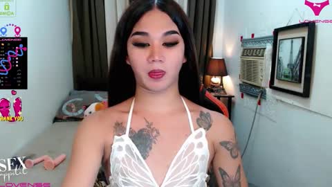 LILY online show from November 7, 1:49 am