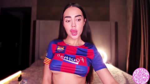 Snapshot of lil_gabbyg chatting on January 19, 3:18 am Gabriela online show from January 19, 3:18 am