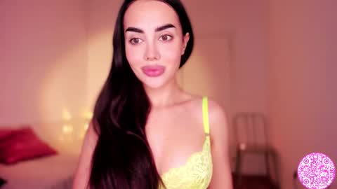 Snapshot of lil_gabbyg chatting on March 6, 4:30 am Gabriela online show from March 6, 4:30 am