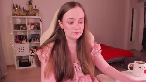 Snapshot of lil_happiness chatting on September 30, 5:18 pm for free registration 3 online show from September 30, 5:18 pm