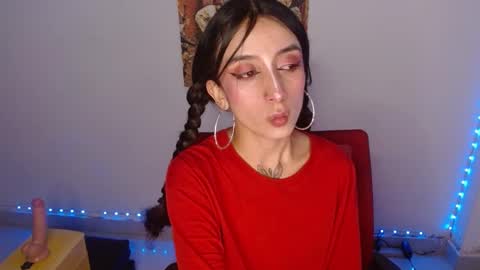 Lisaa online show from December 22, 6:49 am