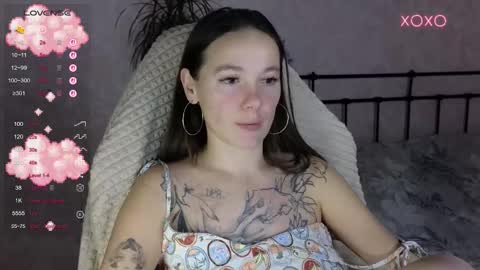 little moon online show from November 15, 8:05 pm