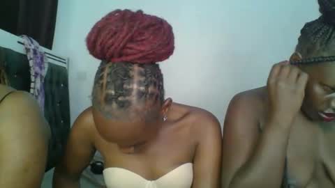 lil_meg online show from March 6, 9:00 pm