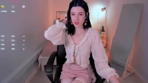 Melanie  Follow me  online show from April 29, 4:22 pm