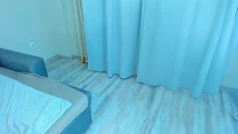 lil_tiffani online show from June 17, 12:18 pm