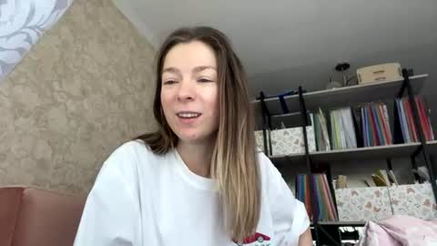 Snapshot of lil_uff chatting on July 25, 10:35 am aka princessmaya online show from July 25, 10:35 am