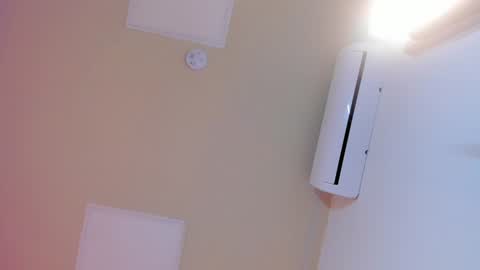 Snapshot of lila_cohen chatting on December 31, 3:34 am L I L A online show from December 31, 3:34 am