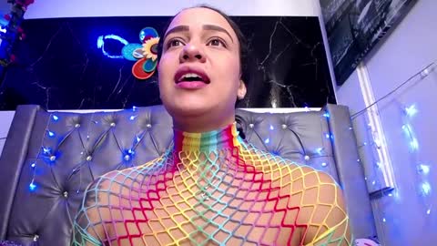 Snapshot of lila_gummy_ chatting on January 22, 1:42 pm online show from January 22, 1:42 pm