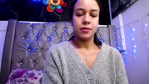 Snapshot of lila_gummy_ chatting on February 15, 2:22 pm online show from February 15, 2:22 pm