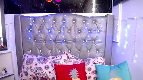 Snapshot of lila_gummy_ chatting on February 26, 2:36 pm online show from February 26, 2:36 pm