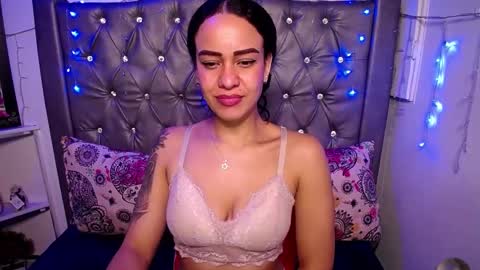 Snapshot of lila_gummy_ chatting on March 8, 6:43 am online show from March 8, 6:43 am