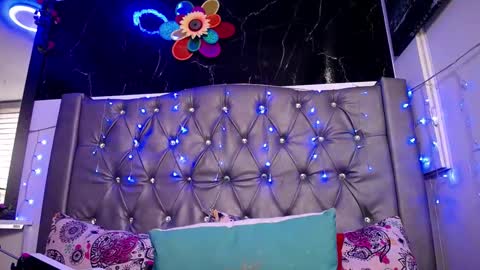 Snapshot of lila_gummy_ chatting on March 12, 3:40 pm online show from March 12, 3:40 pm