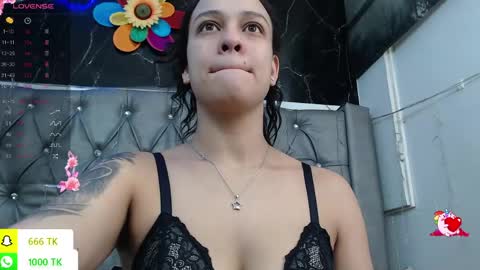 Snapshot of lila_gummy_ chatting on June 7, 1:37 pm online show from June 7, 1:37 pm