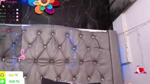 Snapshot of lila_gummy_ chatting on June 24, 4:39 pm online show from June 24, 4:39 pm