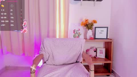 Snapshot of lila_rush_ chatting on October 15, 5:35 pm Lila  online show from October 15, 5:35 pm