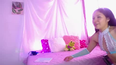 Snapshot of lila_sweet18 chatting on May 13, 8:38 pm LILA online show from May 13, 8:38 pm