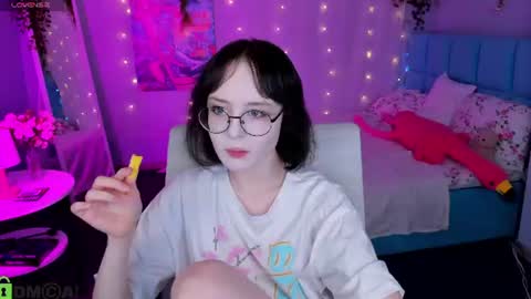 Snapshot of lilac_muse chatting on July 26, 11:06 am Lili online show from July 26, 11:06 am