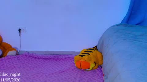 Snapshot of lilac_night chatting on May 11, 5:21 pm Jen online show from May 11, 5:21 pm