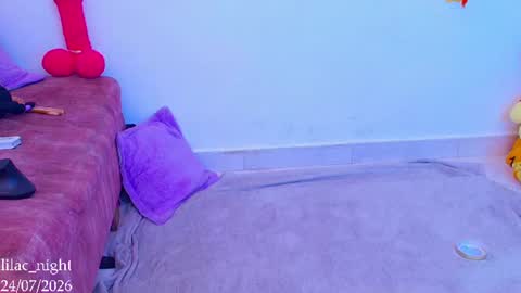Snapshot of lilac_night chatting on July 24, 5:11 pm Jen online show from July 24, 5:11 pm