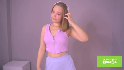 Snapshot of lilahhn chatting on November 13, 1:32 pm Sofi online show from November 13, 1:32 pm