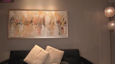 Snapshot of lilawest chatting on March 8, 11:27 am Lila West online show from March 8, 11:27 am