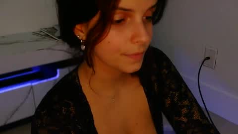 Snapshot of lilbeccaxo chatting on September 23, 2:47 am Rebecca online show from September 23, 2:47 am
