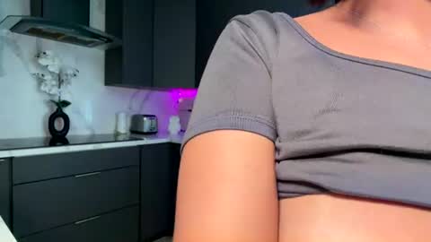 Snapshot of lilbeccaxo chatting on July 30, 1:32 pm Rebecca online show from July 30, 1:32 pm