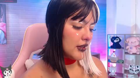 Snapshot of lilcandy19 chatting on May 20, 11:49 am lilcandy19 online show from May 20, 11:49 am